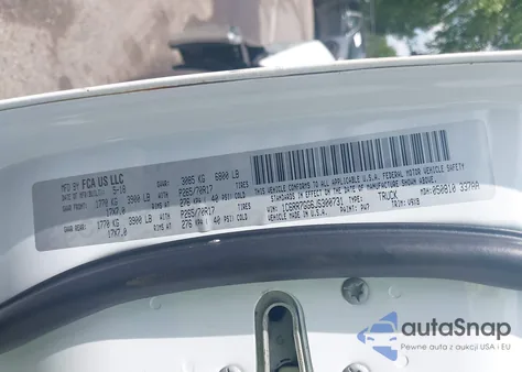 2018 Ram 1500 Slt 4X4 6'4 Box from USA, damaged, VIN 1C6RR7GG6JS300731